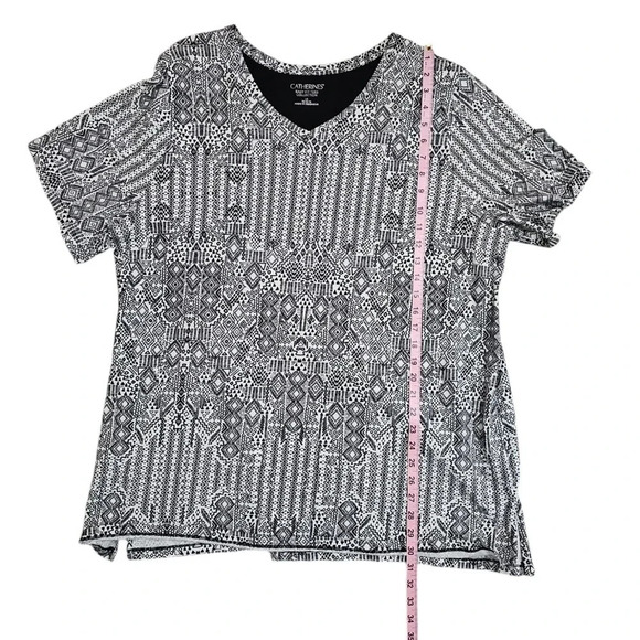 Catherine’s Blouse 1X 18/20W Black White Geometric Print Easy Fit Top Plus - Picture 7 of 7